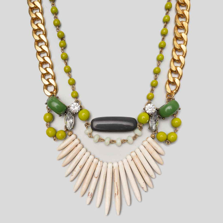 Halskette Boho - Doppelstrang weiße Jade und grüne Perlen