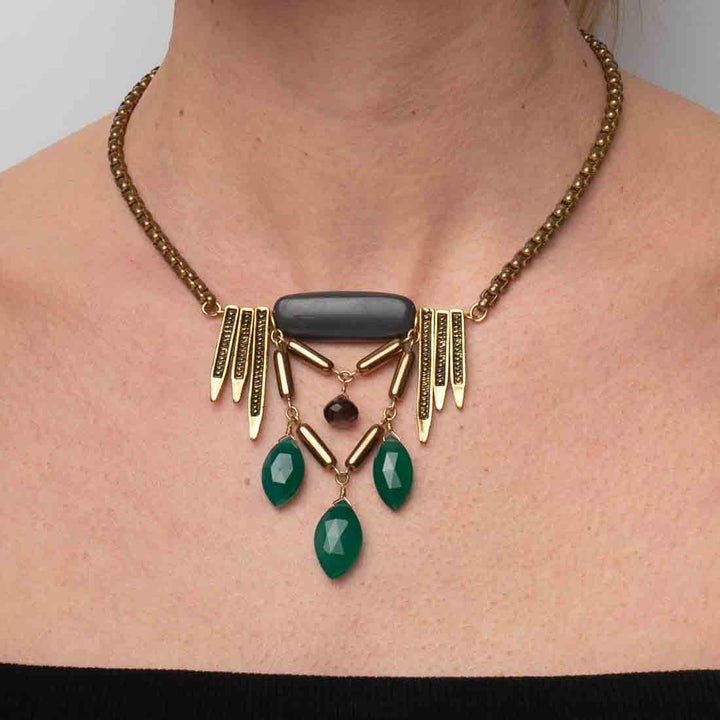 Halskette mit grünen Onyxtropfen und Rauchquarz