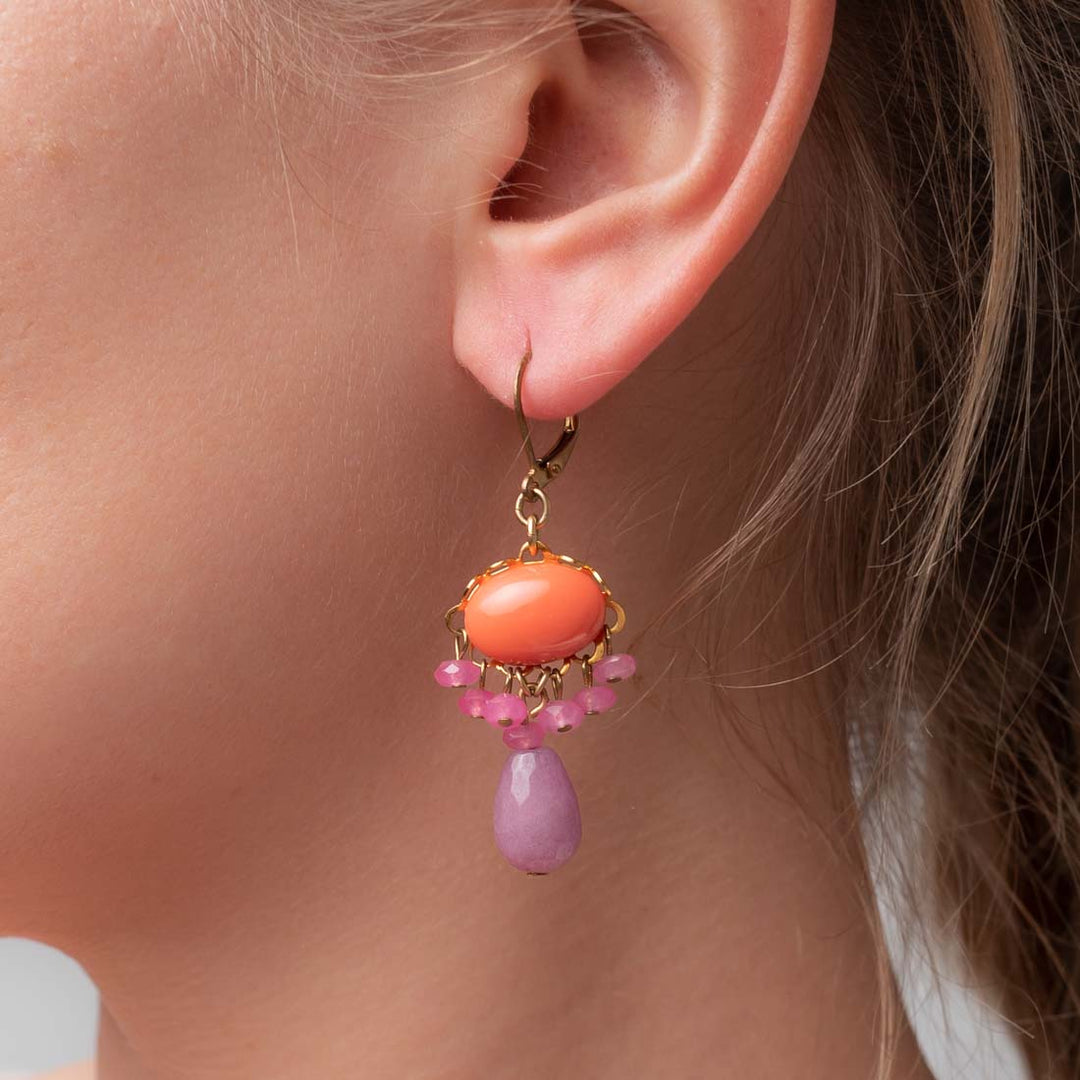 Ohrhänger mit Coral Glass und violetten Jadetropfen