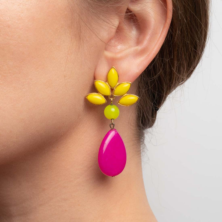Ohrstecker mit Blüte und Jadetropfen - Pink und Rose