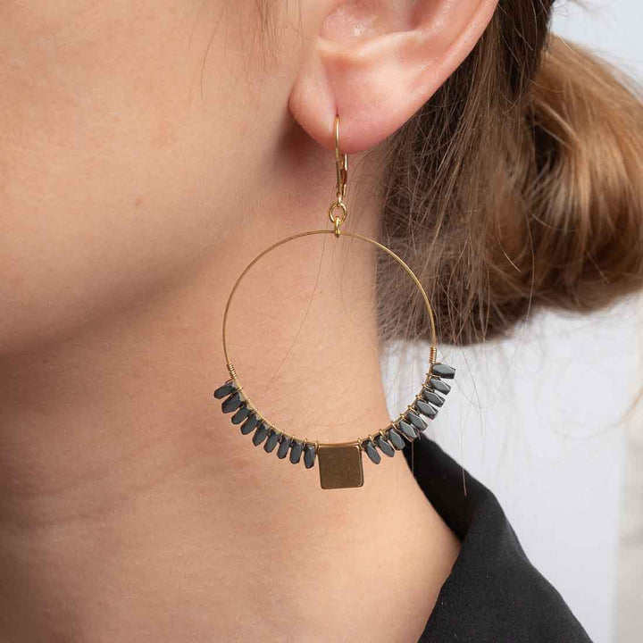 Ohrhänger mit Messingring und Hämatit Perlen