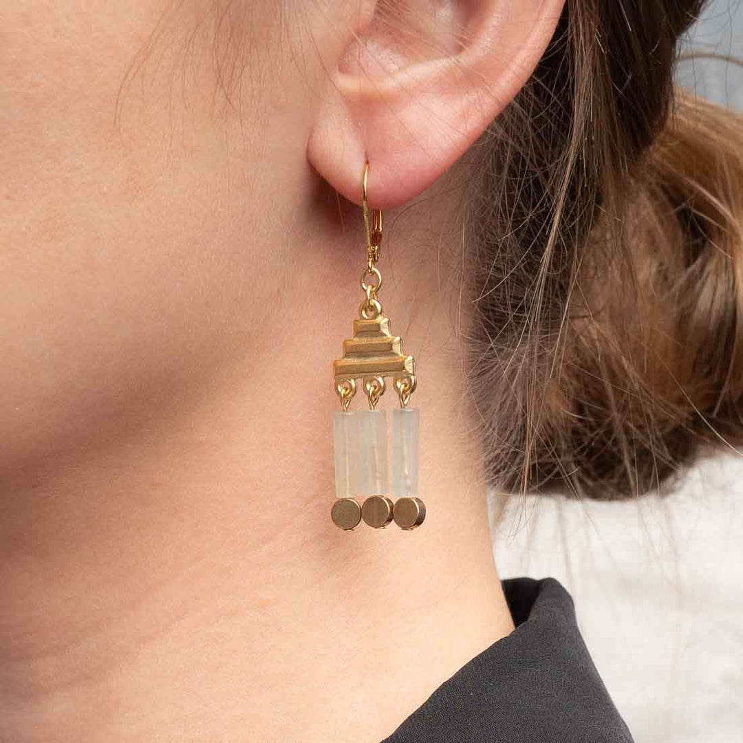 Ohrhänger mit Pyramidenelement, Aventurin und Messingcoins